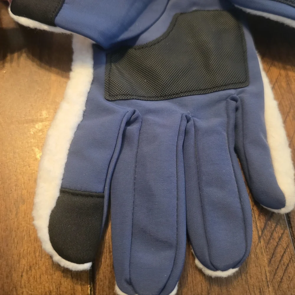 Swiss Tech Performance Gear Sherpa Gloves S/M Touchscreen Compatible Winter